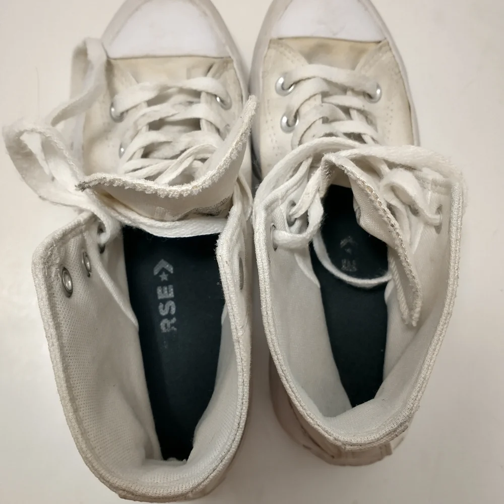 Converse All Stars White High Top Platform‎ Lug Sole Sneakers, Women's Size 6.5